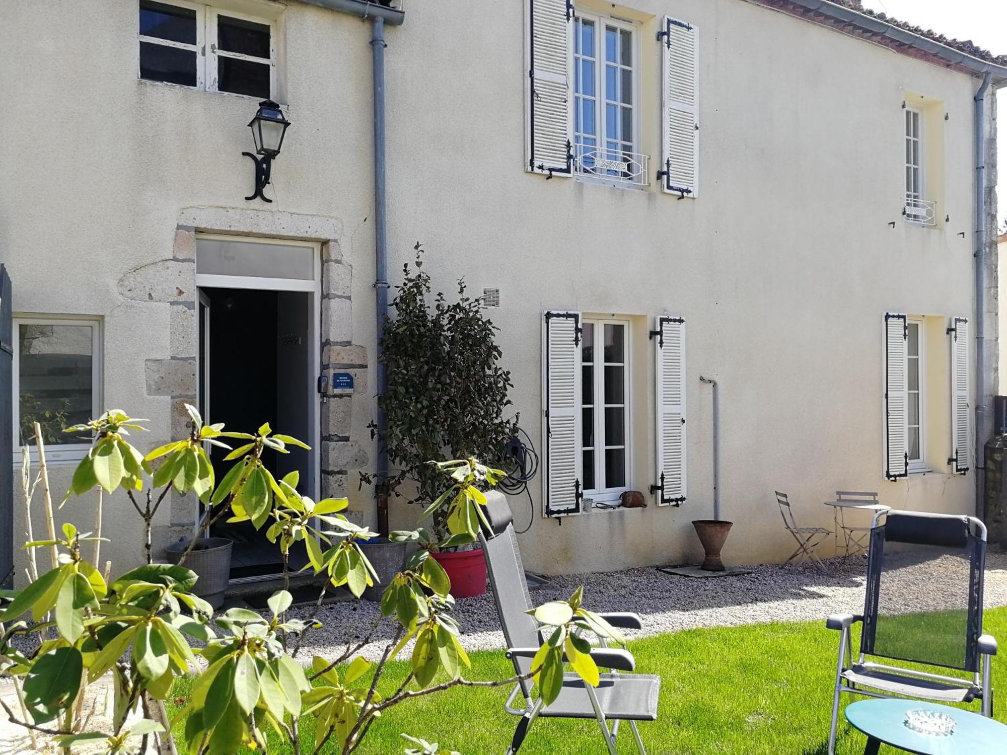 Le Gite Du Fou Logement 8 Pers 13Mn Puy Du Fou Saint-Amand-sur-Sevre Exterior photo
